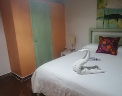 Hotel Casa Sarita (San Miguel de Allende, Mexico)