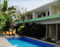 Hotelli Su's Cottages 1 (Seminyak, Indonesia)
