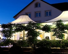 Khách sạn Hotel Zum Schwanen (Lahr, Đức)