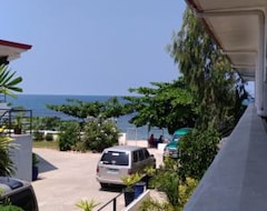 Resort/Odmaralište The Blue Marlin Beach Resort (San Fernando, Filipini)