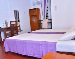 Otel Riviera Resort (Batticalao, Sirilanka)