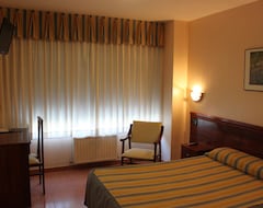 Hotel Valdés (Gijon, Spain)