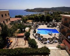 Khách sạn Hotel Magda (Agia Marina, Hy Lạp)