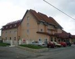 Hotel Mirni Kutak (Otocac, Croatia)