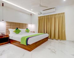 Khách sạn Treebo Trend Highness Inn (Thiruvananthapuram, Ấn Độ)