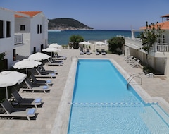 Khách sạn Skopelos Village Hotel (Skopelos Town, Hy Lạp)