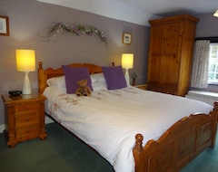 Bed & Breakfast Chimneys (Stansted, Iso-Britannia)