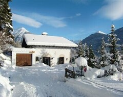 Toàn bộ căn nhà/căn hộ Holiday Home Between Davos + Lenzerheide, 8 People, Hiking, Cycling, Swimming (Alvaneu Dorf, Thụy Sỹ)