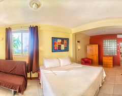 Hotel The Champs (Portsmouth, Dominica)