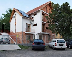 Khách sạn Centrum Apartments (Pécs, Hungary)