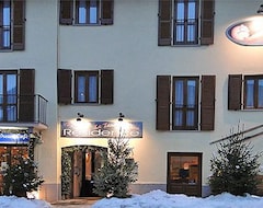 Hotelli La Tana Del Ghiro (Bardonecchia, Italia)