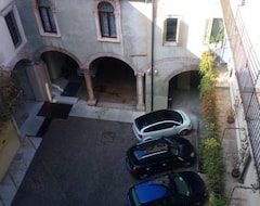 Căn hộ có phục vụ Marconi Rooms Loggia Delle Erbe (Verona, Ý)