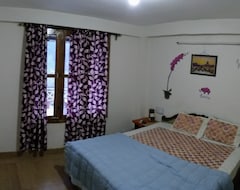 Khách sạn Devdhar Hilltop Cottages (Manali, Ấn Độ)