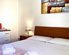 Hotel Colle Dei Fiori Rooms (Cagliari, Italia)