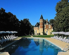 Hotel Chateau d'Esclimont (Saint-Symphorien-le-Château, Francia)