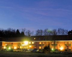 Khách sạn Waldkur (Leer, Đức)