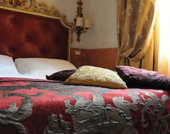 Hotelli Romanico Palace Luxury Hotel & Spa (Rooma, Italia)