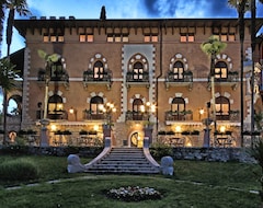 Khách sạn Hotel Bellevue (Gardone Riviera, Ý)