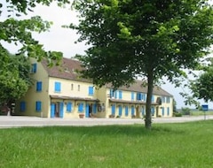 Khách sạn Logis - Relais de Villeroy (Villeroy, Pháp)