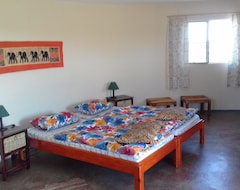 Hotelli Capricorn Restcamp (Sesriem, Namibia)