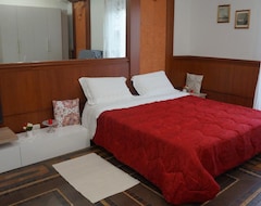 Khách sạn Antonella Home (Cellino San Marco, Ý)