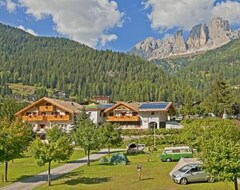 Khách sạn Caravan Park Miravalle (Campitello di Fassa, Ý)