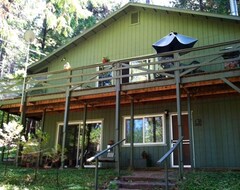Entire House / Apartment Dutch Flat, Serenity Central: Cozy Home In The Woods (Colfax, USA)