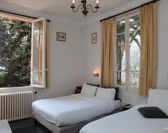 Khách sạn info@auberge-gorgesduloup.com (Tourrettes-sur-Loup, Pháp)
