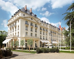 Khách sạn Waldorf Astoria Versailles - Trianon Palace (Versailles, Pháp)