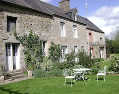 Bed & Breakfast Champagnac Farmhouse (Borrèze, Francuska)