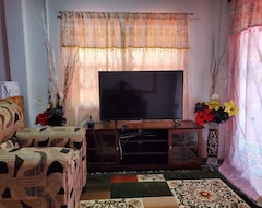 Entire House / Apartment Beautiful One Bedroom Apartment. All Amenities. Safe Location. (Buxton, Guyana)