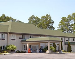 Khách sạn Econo Lodge Whitehall near Michigan's Adventure (Whitehall, Hoa Kỳ)