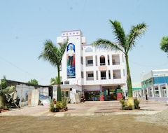 Khách sạn Hotel Utsav (Shirdi, Ấn Độ)