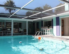 Hele huset/lejligheden Tropical Home with Heated Pool Near Beaches (Hobe Sound, USA)