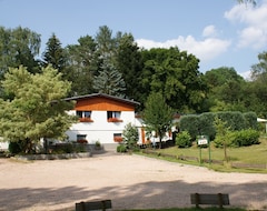 Khách sạn Wald hotel Garni (Neunkirchen, Đức)