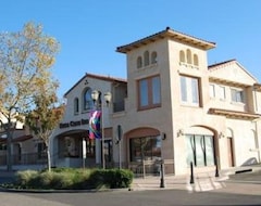 Otel Bella Capri Inn And Suites (Camarillo, ABD)