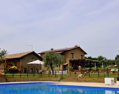 Casa rural Agriturismo Nociquerceto (Tarano, Italy)