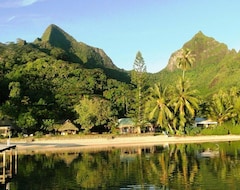 Khách sạn Linareva Moorea Beach Resort (Moorea, French Polynesia)