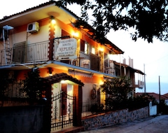Khách sạn Nefeli Rooms (Pefki, Hy Lạp)