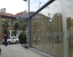 Khách sạn Hotel Diamond Plaza (Haskovo, Bun-ga-ri)