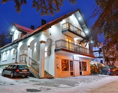 Khách sạn Noclegi U Nawary (Rabka-Zdrój, Ba Lan)