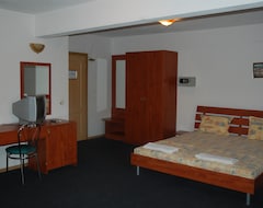 Khách sạn 4 Seasons (Tsarevo, Bun-ga-ri)