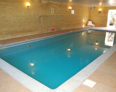 Hele huset/lejligheden Modern Large Apartment, Spectacular Sea Views And Use Of Indoor Heated Pool (Holyhead, Storbritannien)