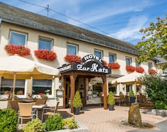 Khách sạn Zur Katz (Halsenbach, Đức)