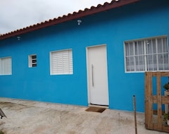 Toàn bộ căn nhà/căn hộ Excellent House Location In The Center Of Massaguacu 400 Meters From The Beach (Caraguá, Brazil)