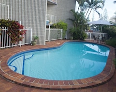 Khách sạn Northpoint Holiday Apartments (Alexandra Headland, Úc)