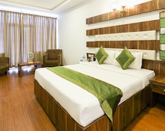Hotel Treebo Trend Skydale Inn & Suites With Mountain View (Udhagamandalam, India)
