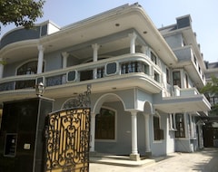 Hotel OYO 15080 Aman Inn Guest House (Greater Noida, Indija)