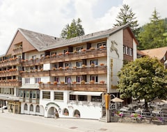 Khách sạn Hirschen Swiss Quality Hotel (Wildhaus, Thụy Sỹ)