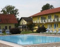 Khách sạn Zum Lindenhof (Bad Radkersburg, Áo)
